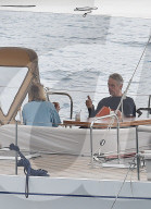 PEOPLE - Cannes 2017: Jeremy Irons geniesst seine Yacht