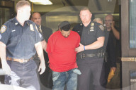 NEWS - Times Square Anschlag: Täter Richard Rojas wird von der Polizei abgeführt