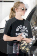 PEOPLE - Amanda Seyfried bummelt in Beverly Hills