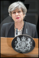 NEWS - Anschlag in Manchester: Theresa May äussert sich an der Downing Street 