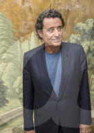 PORTRAIT - Ian McShane