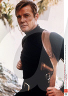 PEOPLE - Roger Moore ist im Alter von 89 Jahren gestorben 