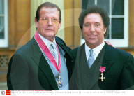 PEOPLE - Roger Moore ist im Alter von 89 Jahren gestorben 