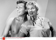 PEOPLE - Roger Moore ist im Alter von 89 Jahren gestorben 
