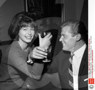 PEOPLE - Roger Moore ist im Alter von 89 Jahren gestorben 