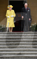 PEOPLE - "Garden-Party" mit der Queen beim Buckingham Palast