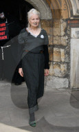 PEOPLE - Vivienne Westwood protestiert gegen Fracking