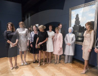 NEWS - Brüssel: Die First Ladys besuchen das Magritte Museum