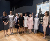 NEWS - Brüssel: Die First Ladys besuchen das Magritte Museum