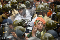 NEWS - Indien: Heftige Auseinandersetzungen in Kolkata