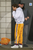 PEOPLE - Louis Tomlinson kriegt Besuch von Freundin Elanor