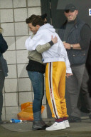 PEOPLE - Louis Tomlinson kriegt Besuch von Freundin Elanor