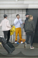 PEOPLE - Louis Tomlinson kriegt Besuch von Freundin Elanor