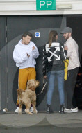 PEOPLE - Louis Tomlinson kriegt Besuch von Freundin Elanor
