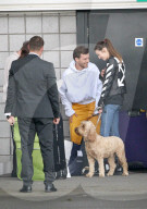 PEOPLE - Louis Tomlinson kriegt Besuch von Freundin Elanor