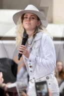 PEOPLE - Miley Cyrus rockt die Today Show