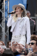 PEOPLE - Miley Cyrus rockt die Today Show