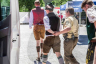 NEWS - MÃ¼nchen: Angela Merkel im Festzelt bei der Truderinger Festwoche 