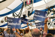 NEWS - MÃ¼nchen: Angela Merkel im Festzelt bei der Truderinger Festwoche 