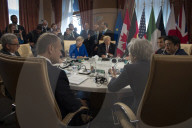 NEWS - G7 in Taormina: Posieren für das Gruppenbild