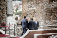 NEWS - G7 in Taormina: Posieren für das Gruppenbild