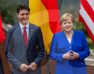 NEWS - G7 in Taormina: Posieren für das Gruppenbild