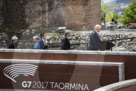 NEWS - G7 in Taormina: Posieren für das Gruppenbild