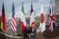 NEWS - G7 in Taormina: Posieren für das Gruppenbild