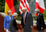 NEWS - G7 in Taormina: Posieren für das Gruppenbild