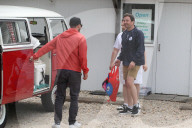 EXKLUSIV - Justin Timberlake und Jessica Biel gehen mit dem VW Bus einkaufen