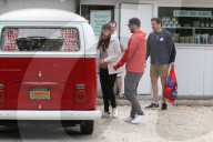 EXKLUSIV - Justin Timberlake und Jessica Biel gehen mit dem VW Bus einkaufen