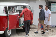 EXKLUSIV - Justin Timberlake und Jessica Biel gehen mit dem VW Bus einkaufen