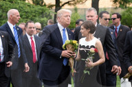 NEWS - Donald Trump legt Blumen nieder in Arlington anlässlich des Memorial Day