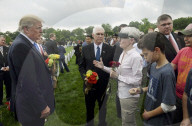 NEWS - Donald Trump legt Blumen nieder in Arlington anlässlich des Memorial Day