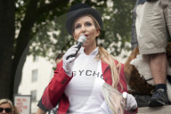 NEWS - Protest in London gegen Fuchsjagd