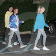 PEOPLE - Justin Bieber geht mit Freunden in den Hamptons zum Dinner