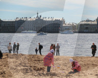 FEATURE - Sandskulpturen Festival in St. Petersburg
