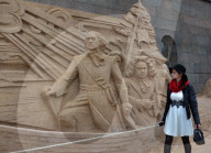 FEATURE - Sandskulpturen Festival in St. Petersburg