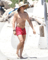 EXKLUSIV - Orlando Bloom mit einer 'Mystery Women' am Beach von Malibu