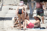 EXKLUSIV - Orlando Bloom mit einer 'Mystery Women' am Beach von Malibu