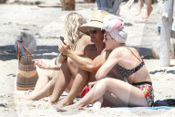 EXKLUSIV - Orlando Bloom mit einer 'Mystery Women' am Beach von Malibu
