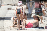 EXKLUSIV - Orlando Bloom mit einer 'Mystery Women' am Beach von Malibu