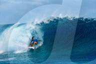 PEOPLE - Outerknown Fiji Women's Surf Wettbewerb