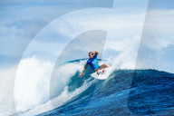 PEOPLE - Outerknown Fiji Women's Surf Wettbewerb