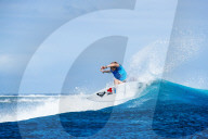 PEOPLE - Outerknown Fiji Women's Surf Wettbewerb