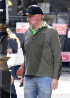 EXKLUSIV -  Boris Becker mit seiner Familie in London unterwegs