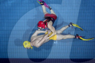 FEATURE - Wrestling unter Wasser