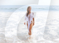 EXKLUSIV - Joanna Kruppa posiert sexy am Strand von Malibu