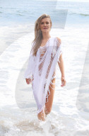 EXKLUSIV - Joanna Kruppa posiert sexy am Strand von Malibu