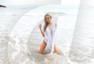 EXKLUSIV - Joanna Kruppa posiert sexy am Strand von Malibu